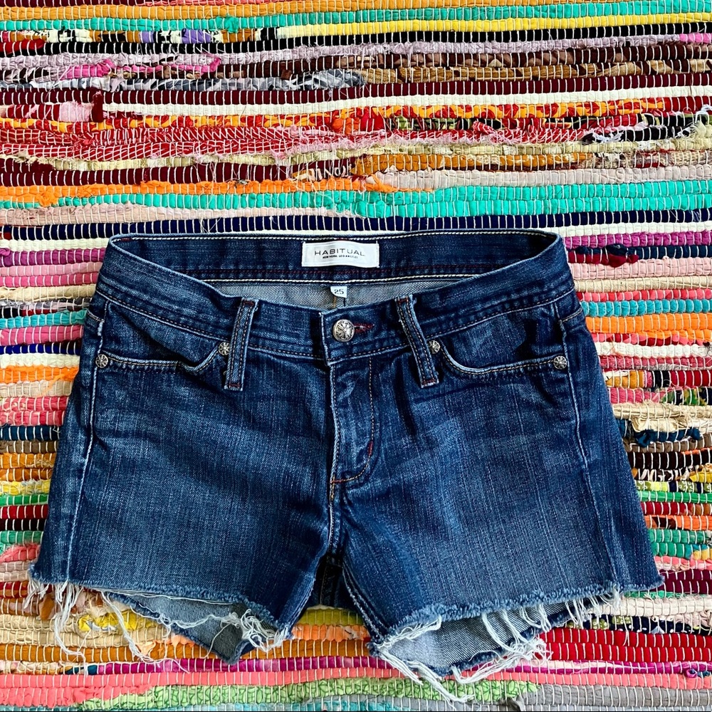 Habitual ~ Cutoff jean shorts
